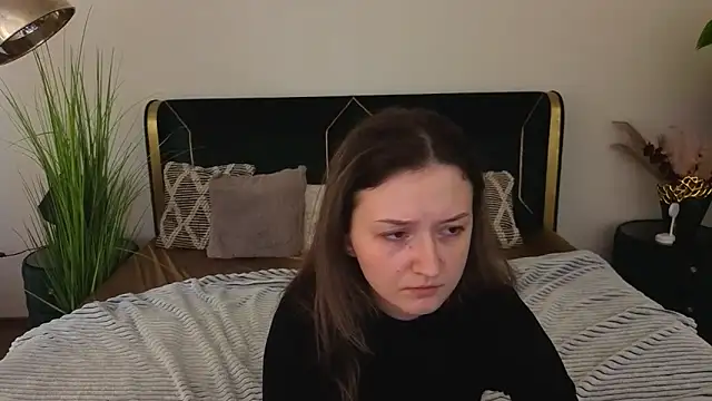 CyrenaLuxe online show from 03-21-26, 08:19