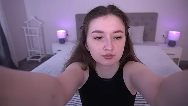 CyrenaLuxe online show from 06-04-26, 05:46