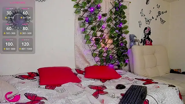 Snapshot of Juli_castillo1 chatting on 03-28-26, 03:11 Juli castillo1 online show from 03-28-26, 03:11