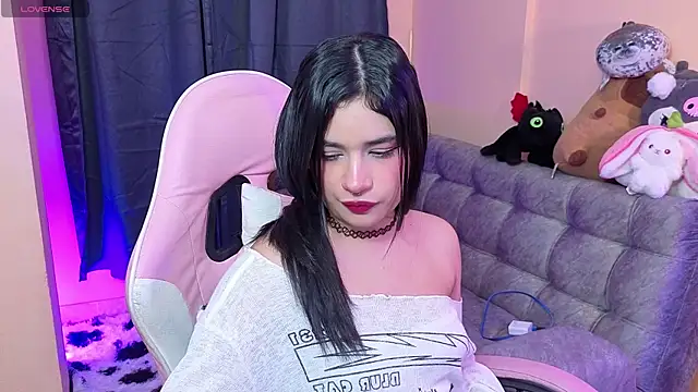 bonnieTaylor1 online show from 05-12-26, 03:58