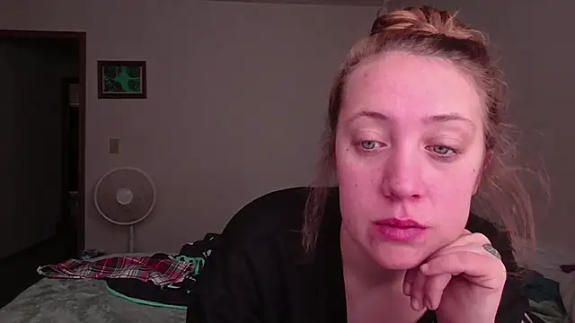 Snapshot of dixielover1229 chatting on 12-22-25, 03:20 dixielover1229 online show from 12-22-25, 03:20