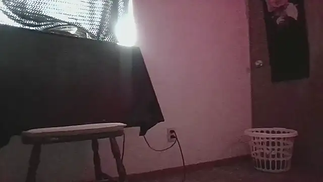 Snapshot of dixielover1229 chatting on 02-06-26, 06:22 dixielover1229 online show from 02-06-26, 06:22