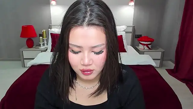 Snapshot of Brunette_Charm chatting on 04-15-26, 11:06 Brunette Charm online show from 04-15-26, 11:06