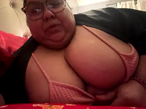 Sexybbwqueen online show from 12-18-25, 10:32