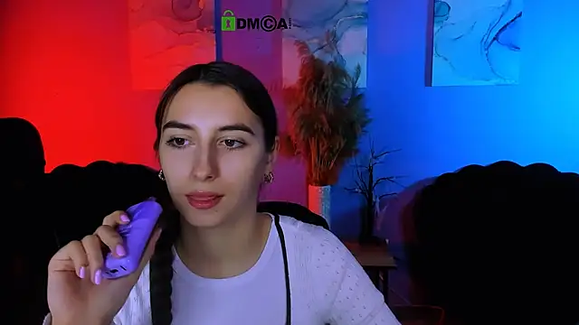 mila firee online show from 12-15-25, 10:08