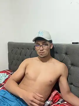 Snapshot of toritoga chatting on 02-12-26, 05:13 toritoga online show from 02-12-26, 05:13