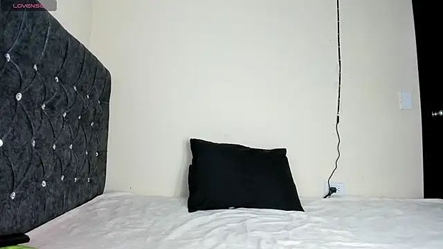 milk rain online show from 05-11-26, 02:01