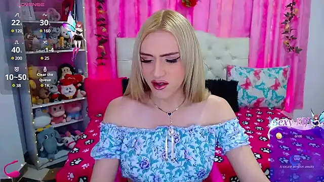 Snapshot of golden_girl01 chatting on 02-02-25, 06:31 golden girl01 online show from 02-02-25, 06:31