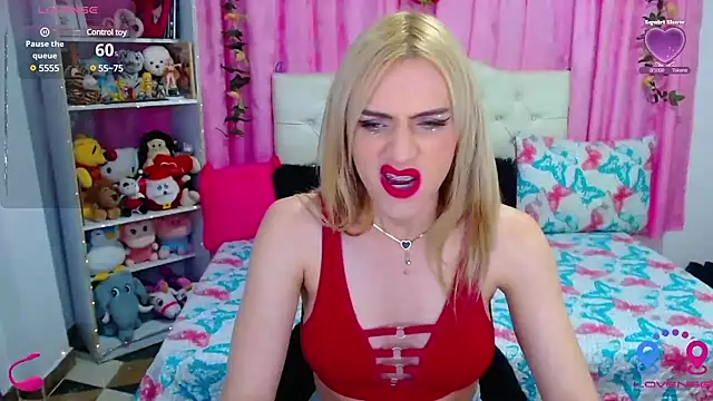 Snapshot of golden_girl01 chatting on 02-04-25, 10:24 golden girl01 online show from 02-04-25, 10:24