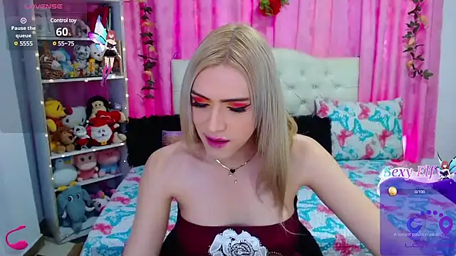 Snapshot of golden_girl01 chatting on 02-07-25, 06:24 golden girl01 online show from 02-07-25, 06:24