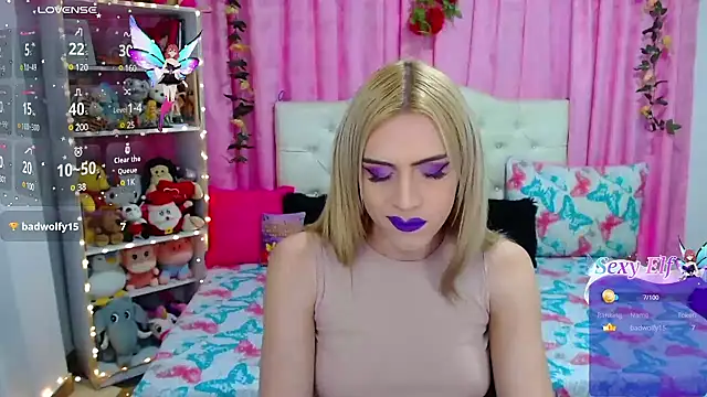Snapshot of golden_girl01 chatting on 02-15-25, 10:21 golden girl01 online show from 02-15-25, 10:21
