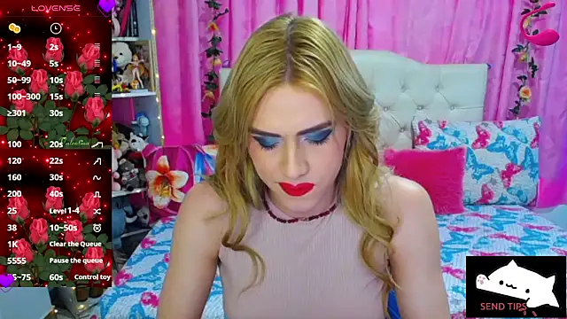 Snapshot of golden_girl01 chatting on 10-15-25, 07:47 golden girl01 online show from 10-15-25, 07:47