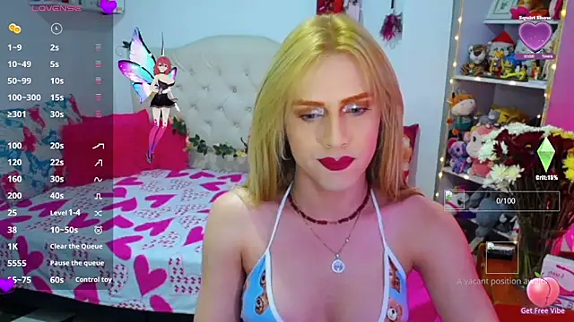 Snapshot of golden_girl01 chatting on 10-21-25, 08:20 golden girl01 online show from 10-21-25, 08:20