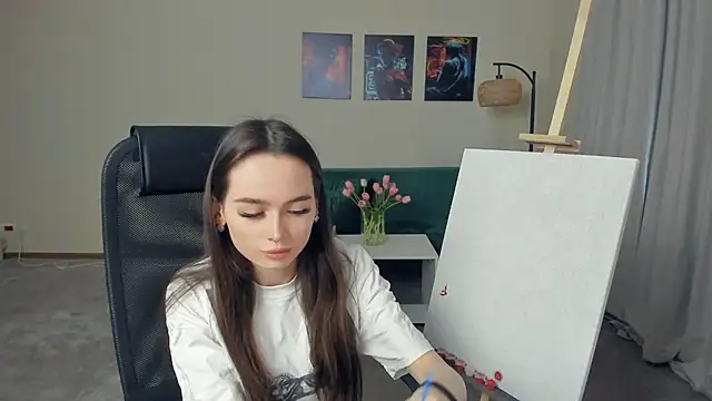 YvonneRobes online show from 12-14-25, 12:10