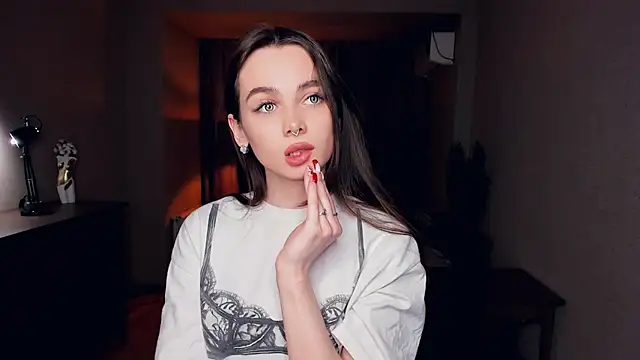 YvonneRobes online show from 01-08-26, 07:49