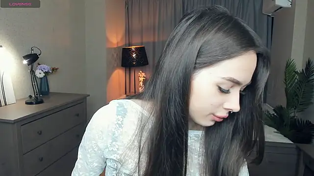 YvonneRobes online show from 02-12-26, 07:42