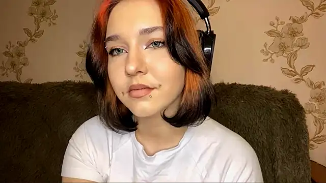 EmilyVeiro online show from 02-10-26, 08:24