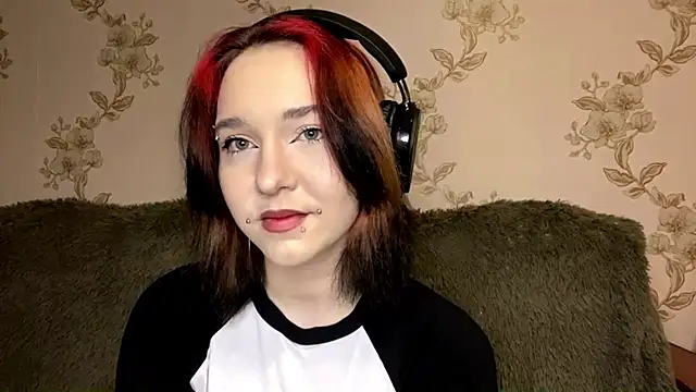 Snapshot of EmilyVeiro chatting on 03-04-26, 06:25 EmilyVeiro online show from 03-04-26, 06:25