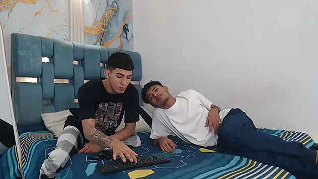 Snapshot of DIAMOND_BLACKS chatting on 02-19-26, 07:37 DIAMOND BLACKS online show from 02-19-26, 07:37