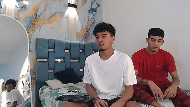 Snapshot of DIAMOND_BLACKS chatting on 03-17-26, 07:23 DIAMOND BLACKS online show from 03-17-26, 07:23