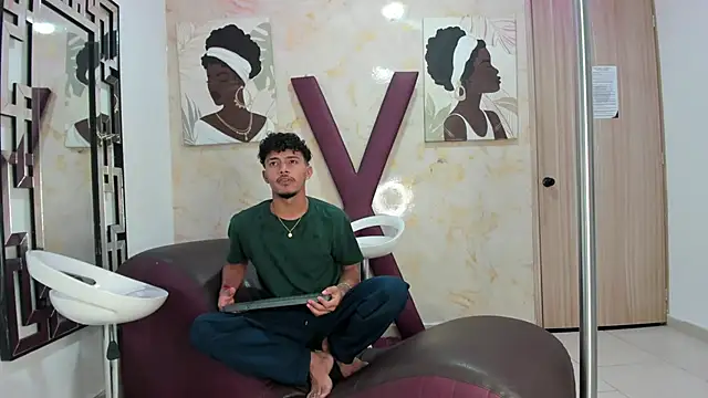 DIAMOND BLACKS online show from 05-16-26, 07:27