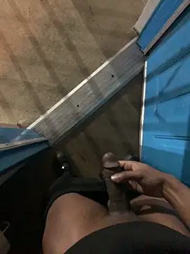 Snapshot of PublicBbc chatting on 12-19-25, 12:50 PublicBbc online show from 12-19-25, 12:50