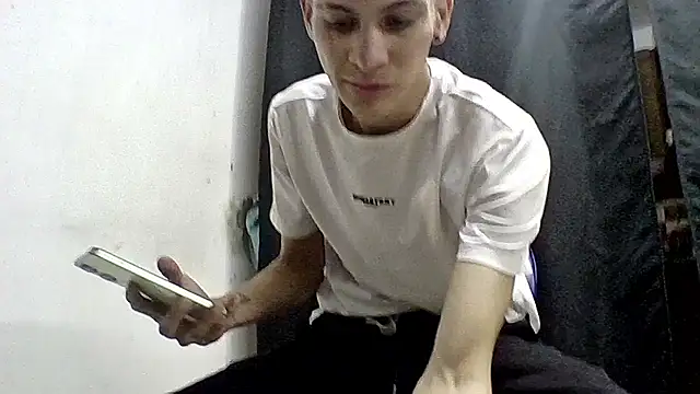 Snapshot of sam_hotttt_ chatting on 01-09-26, 06:38 sam hotttt online show from 01-09-26, 06:38