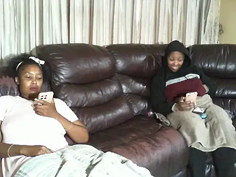 Caramel-goddess18 online show from 03-22-26, 08:07