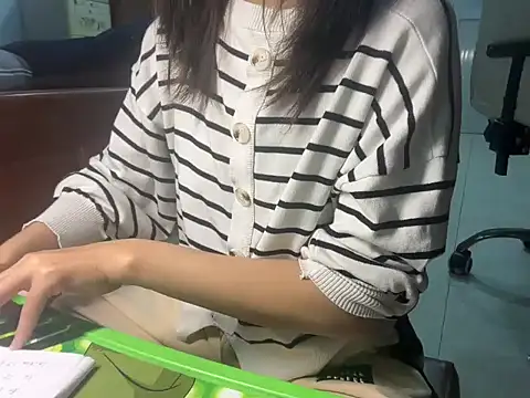 Chichi 86 online show from 12-16-25, 07:02