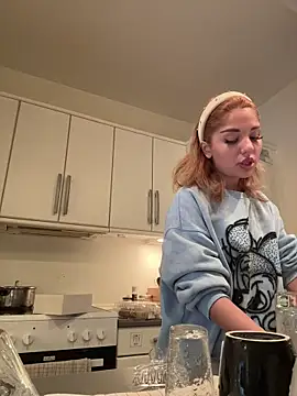 SilkyMira online show from 12-21-25, 06:59