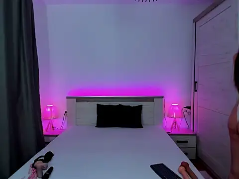 Snapshot of MistressKarla1 chatting on 03-12-26, 07:20 MistressKarla1 online show from 03-12-26, 07:20