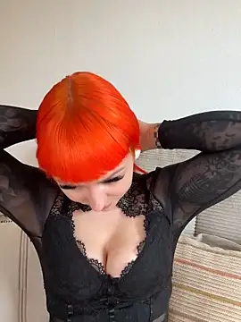 ScarletVixenLive online show from 03-18-26, 01:47