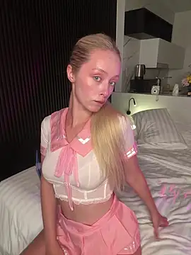 SunnyShiney online show from 03-01-26, 01:35