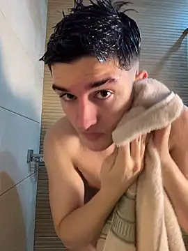 Valentino ceratti online show from 12-18-25, 03:12