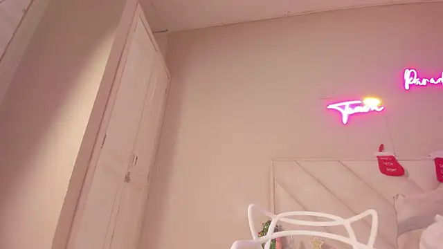  emily  st online show from 12-20-25, 02:46