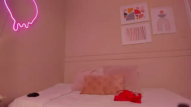  emily  st online show from 02-04-26, 02:45