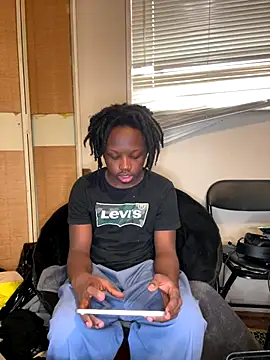 YourLittleBoyfriend online show from 12-14-25, 10:14