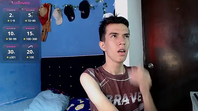 Juan Gomezz26 online show from 05-21-26, 02:13