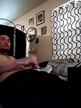 sexywhitedickxh online show from 01-12-26, 06:57