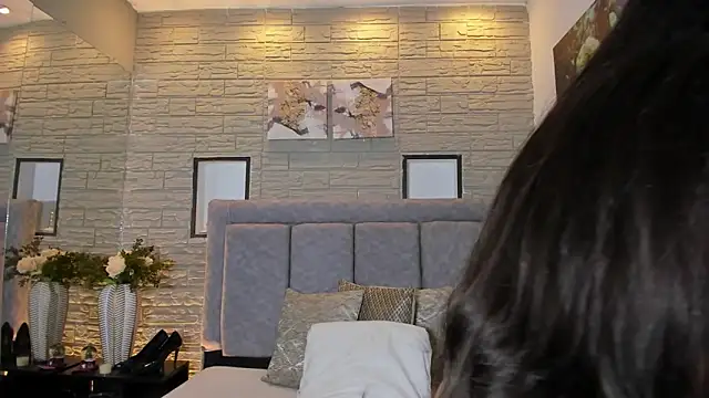 LanaRouse online show from 12-22-25, 12:35