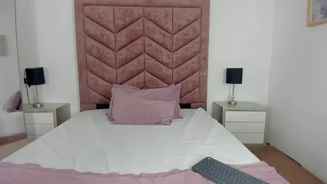 Scarlett  Noir online show from 01-15-26, 10:13