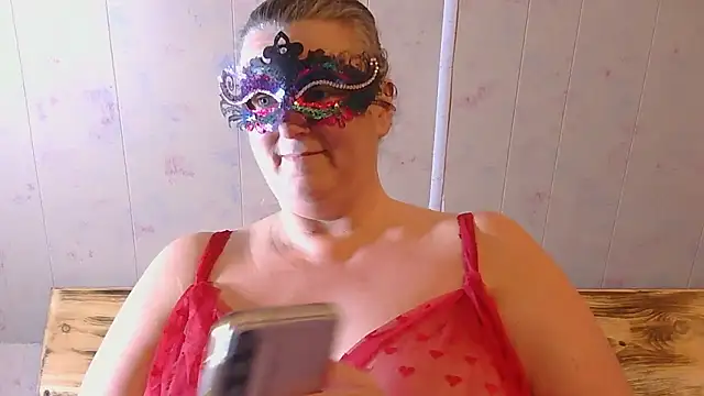 MommaBear5676 online show from 01-12-26, 07:41