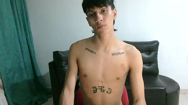 Snapshot of SebasT-sex chatting on 05-03-26, 06:30 SebasT-sex online show from 05-03-26, 06:30