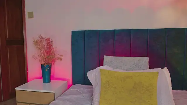 PaulinaSaint online show from 03-17-26, 12:37