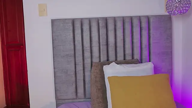 PaulinaSaint online show from 03-21-26, 06:44