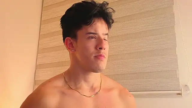 maxxcooper1 online show from 01-11-26, 06:07