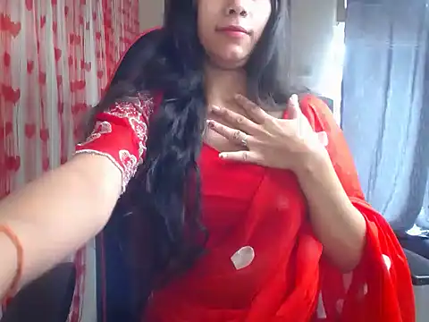 Snapshot of Shy_nivi chatting on 02-24-26, 06:00 Shy nivi online show from 02-24-26, 06:00