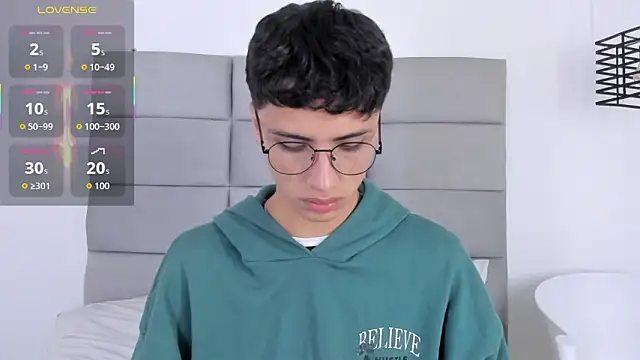 Snapshot of JoshClaarktt chatting on 02-15-26, 03:58 JoshClaarktt online show from 02-15-26, 03:58