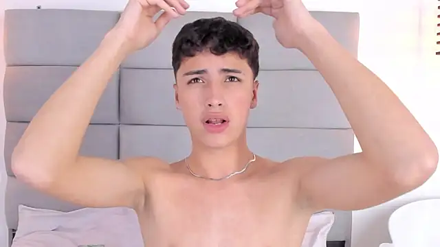 Snapshot of JoshClaarktt chatting on 02-28-26, 04:02 JoshClaarktt online show from 02-28-26, 04:02