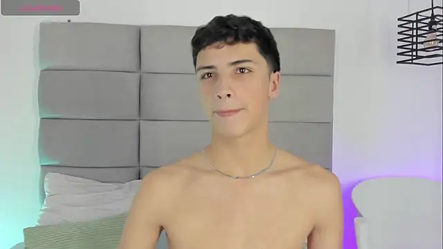 Snapshot of JoshClaarktt chatting on 03-26-26, 04:07 JoshClaarktt online show from 03-26-26, 04:07